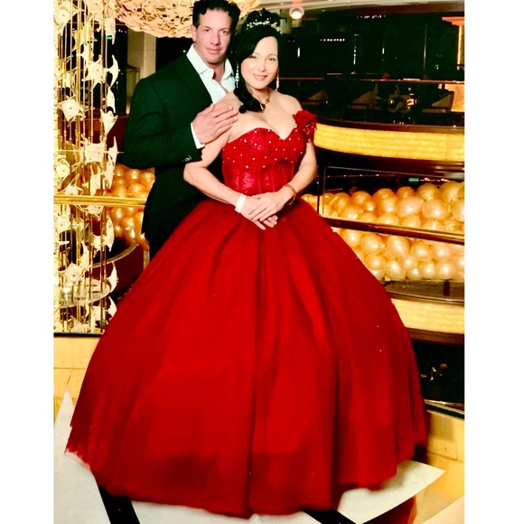 STRAPLESS SWEETHEART FORMAL CRIMSON COLORED BALL GOWN HANDCRAFTED - Picture 5 of 5